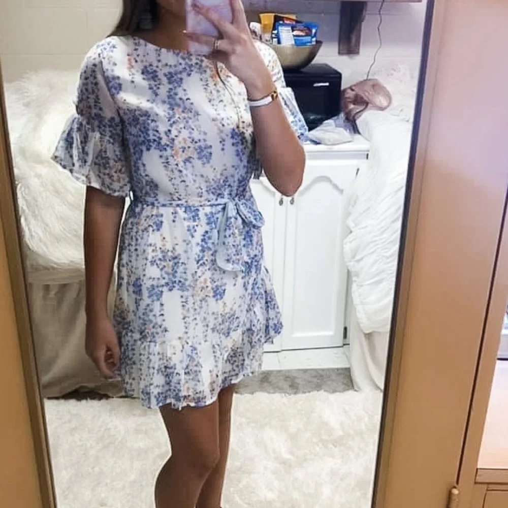 The Impeccable Pig Floral Short Sleeve Dress - Picture 1 of 5